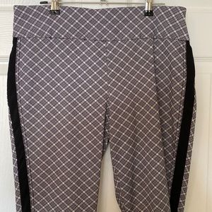 Ankle Pull On Pant Large